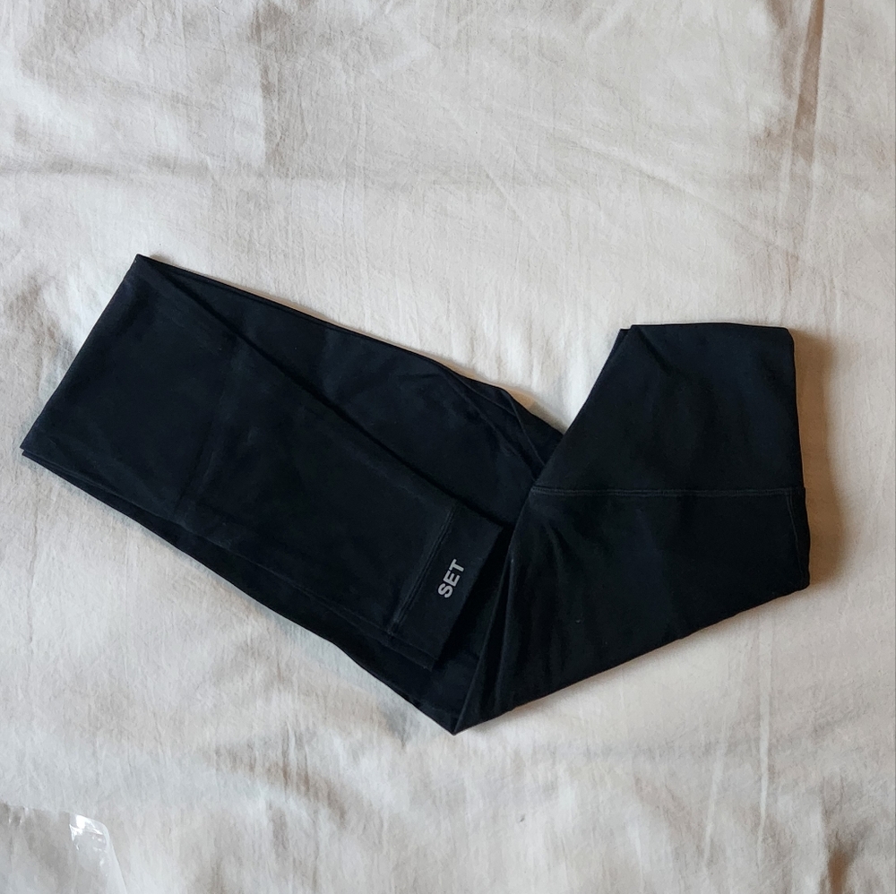 SET Active Black Leggings